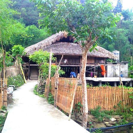 Thon Tha Tay Stilt House Ha Giang Exterior photo
